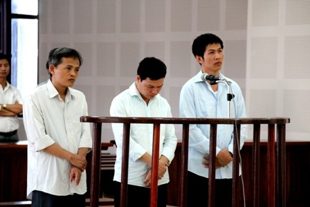 Các bị cáo tại phiên tòa ngày 9/3