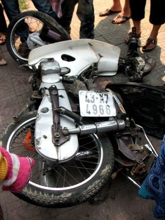 Xe máy chị Thủy bị hư hỏng nặng