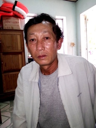 Vợ chồng Minh và Phước lúc bị bắt tại cơ quan công an