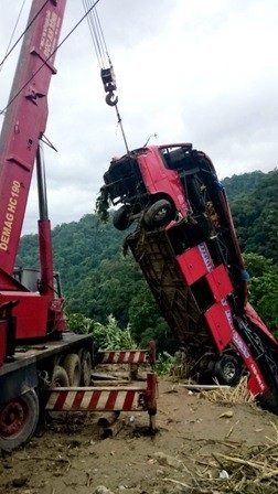 Tuy nhiên do địa hình hiểm trở
