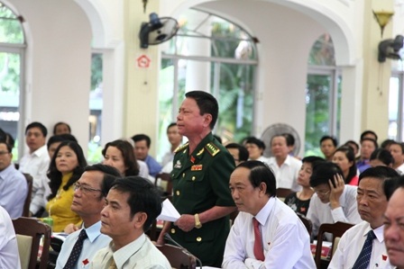 Du lịch Đà Nẵng: 1 anh làm thì tốt, 3 anh phối hợp thì “cù nhầy”!