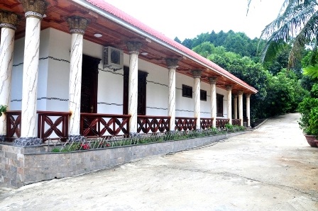 Những lối đi bên trong khu biệt phủ