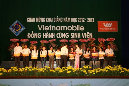 Thắp sáng ước mơ cho những tài năng đất nước