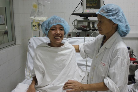 Hạnh phúc những người trở về từ… cõi chết - 4 Hạnh phúc những người trở về từ… cõi chết