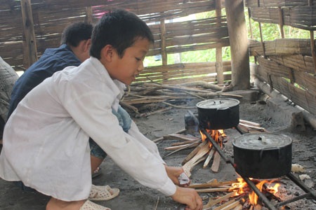 Xót xa Tà Hộc... - 8 Một nồi cơm này phải gánh đến 6, 7 miệng ăn