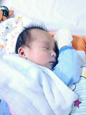Giải mã “tình người” trong câu chuyện về bé 2 lần bị mẹ bỏ rơi - 1 Giải mã “tình người” trong câu chuyện về bé 2 lần bị mẹ bỏ rơi