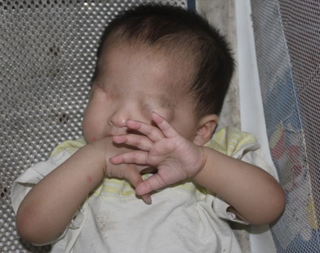 Chuyện về những đứa trẻ sinh ra… để khổ