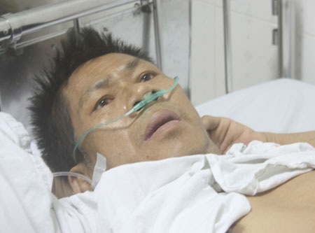 Đáng thương bệnh nhân gặp cảnh nếu bác sĩ “buông tay là chết” - 1 Đáng thương bệnh nhân gặp cảnh nếu bác sĩ “buông tay là chết”