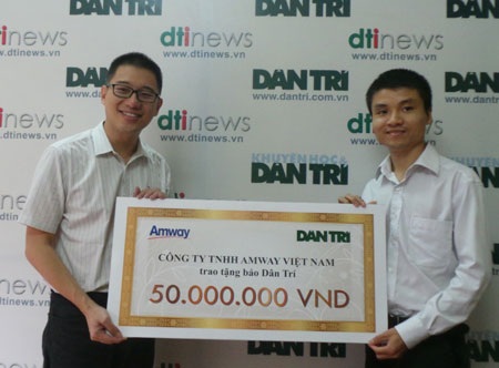Dược phẩm Eco và Amway Việt Nam ủng hộ đồng bào miền Trung 100 triệu đồng khắc phục thiên tai - 2 Dược phẩm Eco và Amway Việt Nam ủng hộ đồng bào miễn Trung 100 triệu đồng khắc phục thiên tai