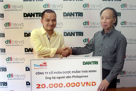 Bạn đọc Dân trí đã ủng hộ người dân Philippines trên 600 triệu đồng - 4 Sẻ chia với người dân Philippines đang gặp hoạn nạn