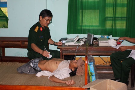 MB tham gia chương trình khám bệnh và tặng quà tại Quảng Nam