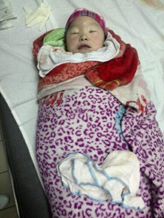 Nay bé đã từ biệt cõi nhân gian với bao đớn đau bệnh tật