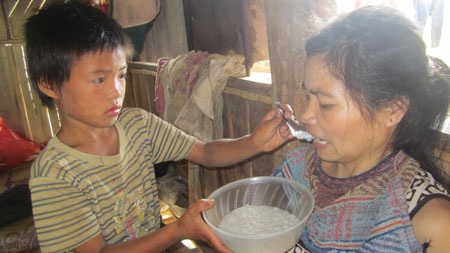 Còn đa phần cả nhà phải ăn cháo loãng
