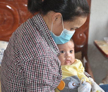 Người mẹ tội nghiệp lần thứ 3 đối mặt với án tử của con trai mình - 9 Sự sống của Đức Anh chỉ được tính bằng ngày nếu như không được ghép tủy.
