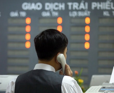 Không đưa chứng khoán chào bán vào giao dịch bị phạt 100 triệu đồng - 1 Không đưa chứng khoán chào bán vào giao dịch bị phạt 100 triệu đồng - 1