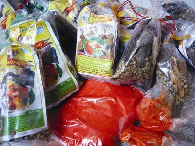 Kinh hoàng thực phẩm “ngậm” hóa chất - 2