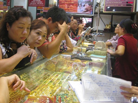 “Đánh thức” 500 tấn vàng - 1