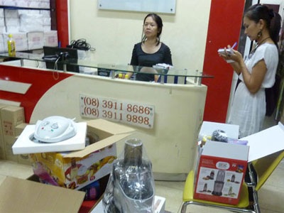 Thêm một đơn vị bán hàng giả qua truyền hình - 1 Thêm một đơn vị bán hàng giả qua truyền hình - 1