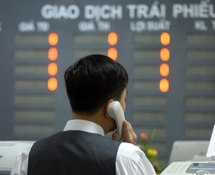 6 tháng, phạt vi phạm về chứng khoán gần 5,5 tỷ đồng - 1 6 tháng, phạt vi phạm về chứng khoán gần 5,5 tỷ đồng - 1