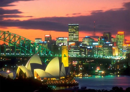 Chiêm ngưỡng 14 thành phố đẹp nhất trong đêm - 10