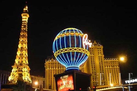 Chiêm ngưỡng 14 thành phố đẹp nhất trong đêm - 3