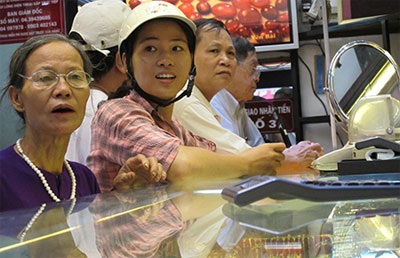 Vàng đã bị làm giá như thế nào?  - 1