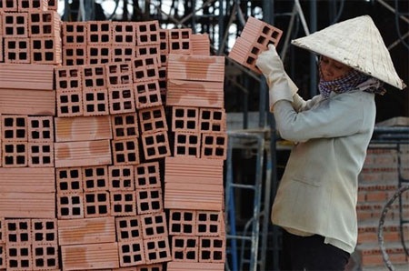 Nợ nước ngoài: 42,2% GDP là bao nhiêu?  - 1