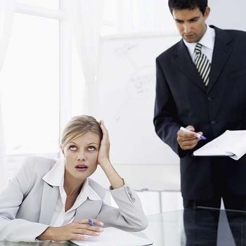Hành xử với những kẻ khó chịu nơi công sở - 1 Hành xử với những kẻ khó chịu nơi công sở - 1