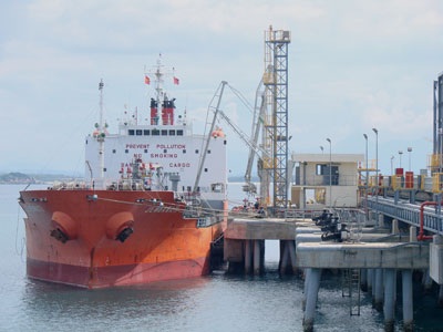 Nhà máy lọc dầu Dung Quất hoạt động trở lại - 1