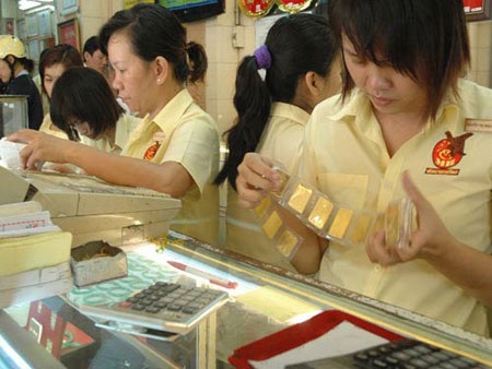 Vàng cuối tuần tăng nhẹ - 1 Vàng cuối tuần tăng nhẹ - 1
