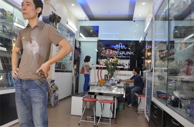 Đua nhau mở "đại lý chính thức" của Apple - 6 Đua nhau mở "đại lý chính thức" của Apple - 6