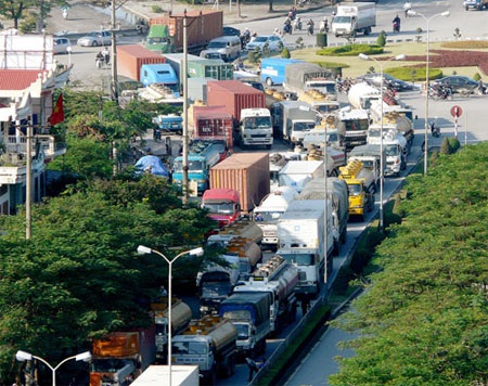 Tắc đường, tàu du lịch hủy tour - 2 Tắc đường, tàu du lịch hủy tour - 2