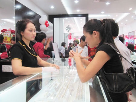 Vàng nữ trang “núp bóng” - 1 Vàng nữ trang “núp bóng” - 1