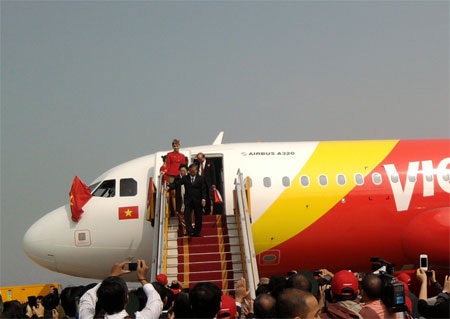 Giá rẻ, VietJet hút khách từ… xe khách - 1