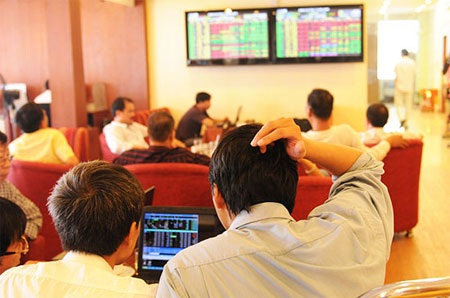 “Rót” tiền vào vàng, chứng khoán hay bất động sản?  - 1