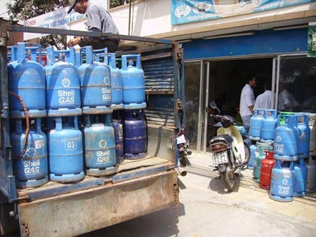 Kiểm tra các doanh nghiệp kinh doanh gas trên cả nước - 1 Kiểm tra các doanh nghiệp kinh doanh gas trên cả nước - 1