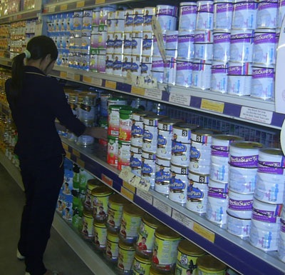 Không chấp thuận cho Nestle tăng giá 2 loại sữa - 1