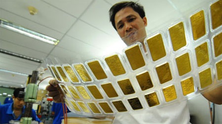 “Rót” tiền vào vàng, chứng khoán hay bất động sản?  - 2