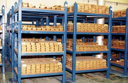 "Đột nhập" kho vàng hơn 4.000 tấn của Anh - 3 "Đột nhập" kho vàng hơn 4.000 tấn của Anh - 3