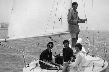 Thành triệu phú nhờ dám…bỏ việc - 6