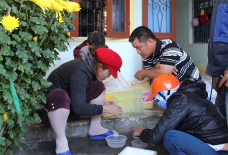 “Tôm nhí” và bát mì trị giá… 2 triệu đồng - 3