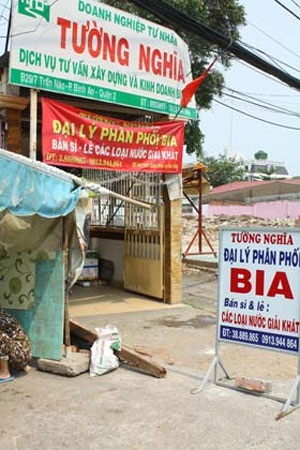 Dân nhà đất đi bán phở, bán bia - 1 Dân nhà đất đi bán phở, bán bia