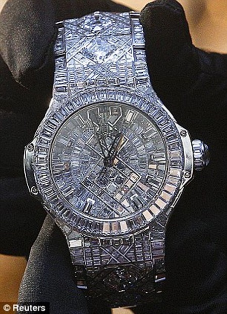 Thưởng lãm siêu phẩm đồng hồ có giá 5 triệu USD
