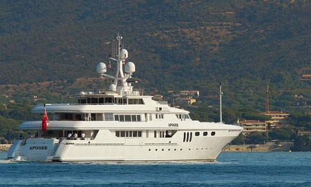 Tỷ phú chơi siêu du thuyền tốn 12 tỷ/tuần