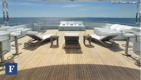 Tỷ phú chơi siêu du thuyền tốn 12 tỷ/tuần