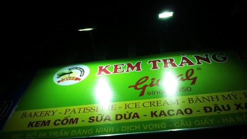Tá hỏa với hàng chục nhãn hiệu kem Tràng Tiền - 4 Tá hỏa với hàng chục nhãn hiệu kem Tràng Tiền