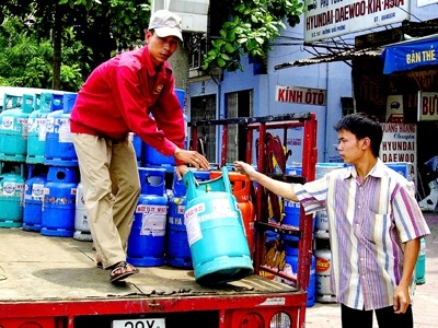 Đại lý gas tăng giá vô tội vạ - 1 Đại lý gas tăng giá vô tội vạ
