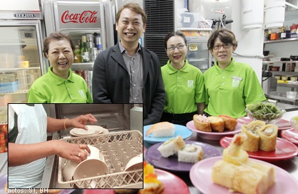 Rửa bát tại nhà hàng, nhận lương 51 triệu đồng - 1 Nhân viên rửa bát tại nhà hàng Sakae Sushi được đề xuất mức lương khó tin: 3.000 SGD/tháng.