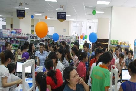 Ế ẩm, tồn kho nhiều: DN và siêu thị giữ giá