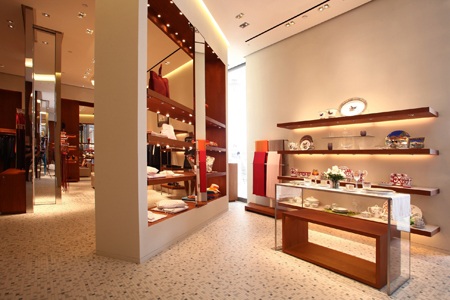 Săn hàng hiệu “khủng” tại Vincom Center A